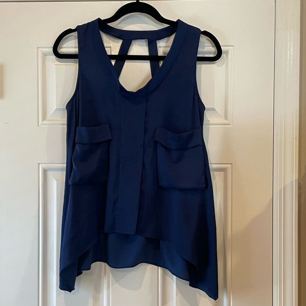 BCBGMAXAZRIA Tiiu Sharkbite Hem Pocket Tank Small 